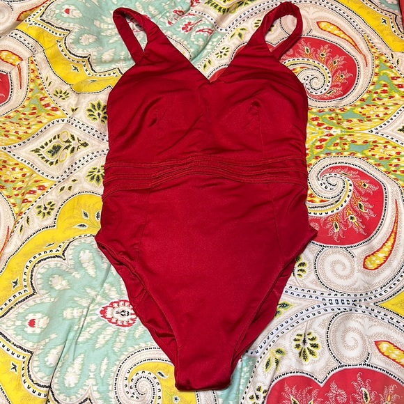 Buffbunny pleath the fifth swimsuit - Picture 1 of 5